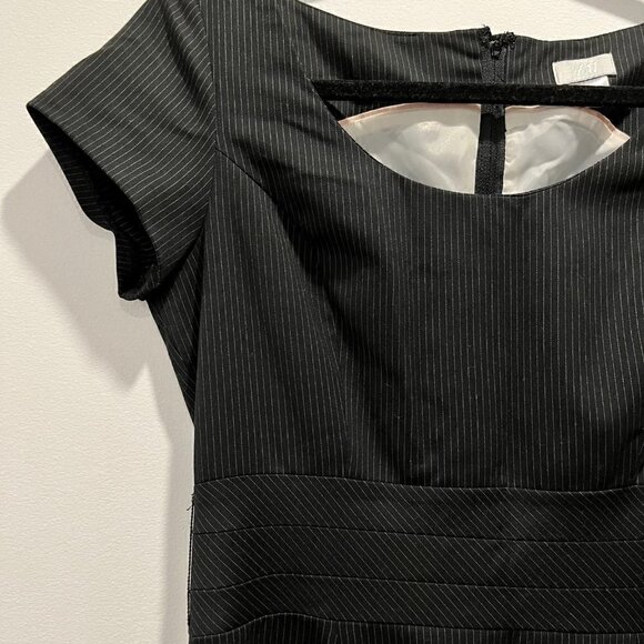 H&M Pinstripe Bodycon Pencil Dress | Business Casual | Knee Length | Mad Men - Picture 2 of 7